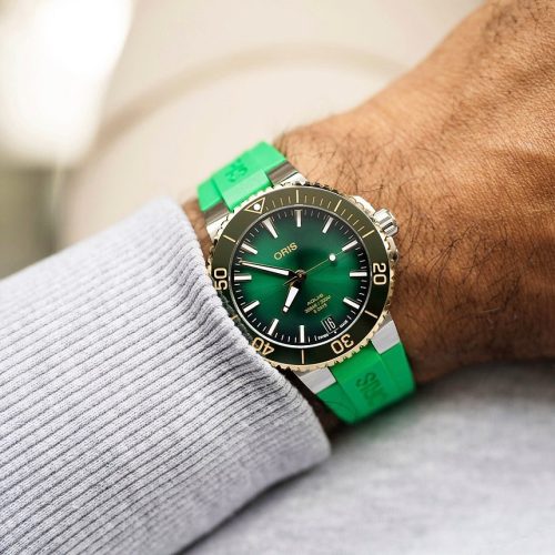 ORIS Aquis Date Calibre 400 01-400-7769-4127-07-4-22-77FC Férfi Karóra